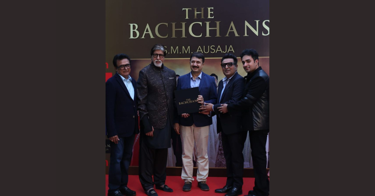Amitabh Bachchan launches SMM Ausaja's Om Books International's The Bachchans: A Saga of Excellence Unveiling